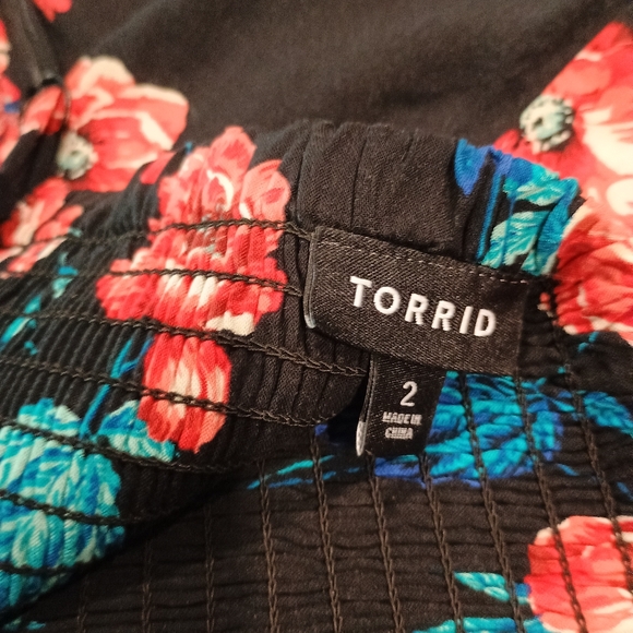 Torrid spaghetti strap Floral Black Dress with Red and Blue Accents size 2x - Picture 4 of 7